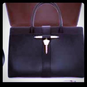 USED| ZARA CITY BAG WITH METAL TAB